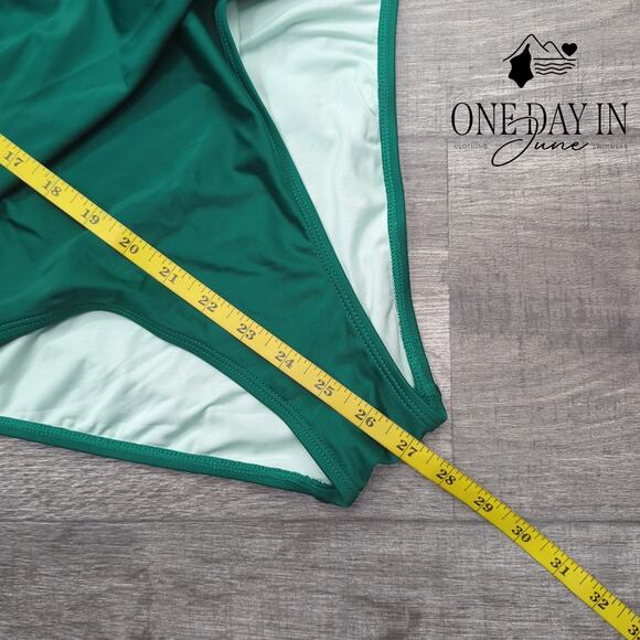 Cupshe Keyhole One Piece Swimsuit Size L - Picture 6 of 7